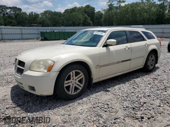 2005 Dodge Magnum RT with VIN 2D4GV58215H660833, listed as a Copart auction lot 66922285 with 173,384 mi miles and Salvage title. Bid and sale history available at DreamBid. Image 1.