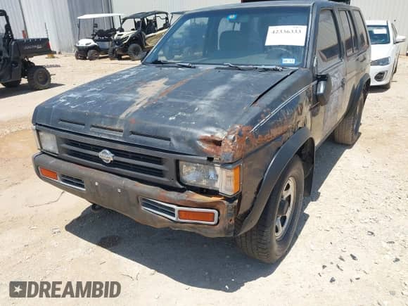 1995 Nissan Pathfinder LE with VIN JN8HD17SXSW032026, listed as a IAAI auction lot 42336333 with 267,008 mi miles and . Bid and sale history available at DreamBid. Image 6.