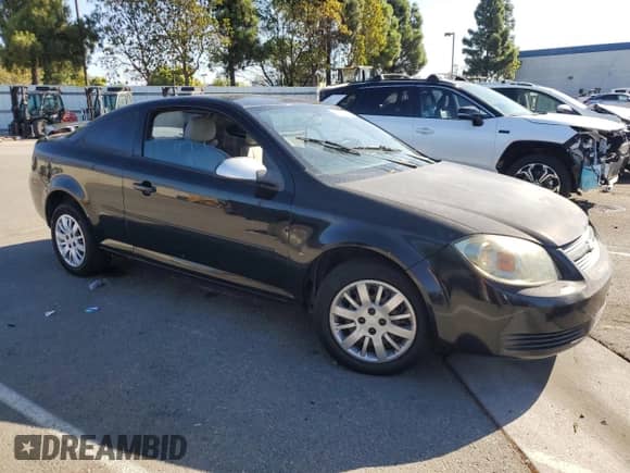 2010 Chevrolet Cobalt 1LT с VIN 1G1AD1F51A7137273, выставлен на аукционе Copart как лот 80030345 с пробегом 116 925 миль миль и Чистый • Clean title. История ставок и продаж доступна на DreamBid. Изображение 4.