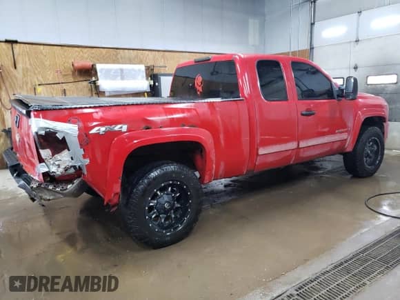 2007 Chevrolet Silverado 1500 with VIN 2GCFK19Y671703720, listed as a Copart auction lot 84562745 with 220,005 mi miles and Clean title. Bid and sale history available at DreamBid. Image 3.