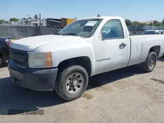 2007 Chevrolet Silverado 1500 1LT z VIN 1GCEC14C67Z543138, wystawiony jako IAAI lot #43238851 z przebiegiem 347 086 mil mil oraz . Historia ofert i sprzedaży dostępna na DreamBid. Obrazek 2.