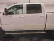 2015 Chevrolet Silverado 2500HD LT z VIN 1GC1KVEG4FF519124, wystawiony jako IAAI lot #43017987 z przebiegiem 144 593 mil mil oraz . Historia ofert i sprzedaży dostępna na DreamBid. Obrazek 14.