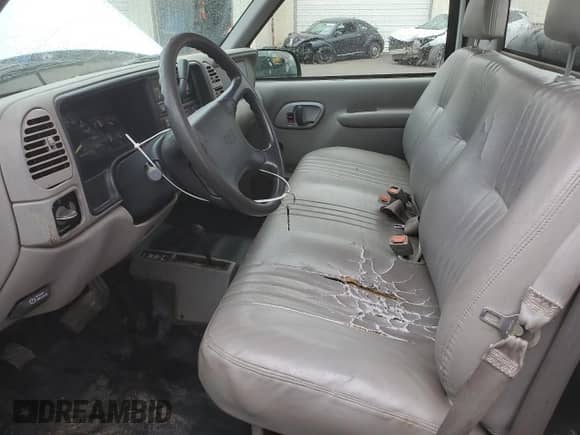 1997 GMC Sierra 1500 z VIN 1GTEK14W6VZ549578, wystawiony jako Copart lot #67808705 z przebiegiem 203 467 mil mil oraz Czysty tytuł • Clean title. Historia ofert i sprzedaży dostępna na DreamBid. Obrazek 7.