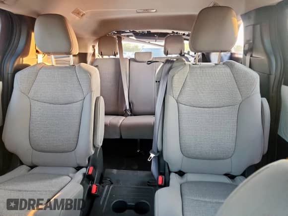 2025 Toyota Sienna LE с VIN 5TDKRKEC5SS253800, выставлен на аукционе Copart как лот 69848135 с пробегом 3 304 миль миль и Списание • Salvage title. История ставок и продаж доступна на DreamBid. Изображение 10.