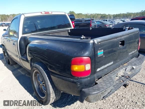 2000 GMC Sierra 1500 SL с VIN 1GTEC14W1YZ241526, выставлен на аукционе IAAI как лот 41287842 с пробегом 260 055 миль миль и . История ставок и продаж доступна на DreamBid. Изображение 3.