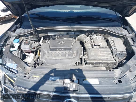 2023 Volkswagen Tiguan SE R-Line Black с VIN 3VVCB7AX3PM116622, выставлен на аукционе IAAI как лот 42564070 с пробегом 60 539 миль миль и . История ставок и продаж доступна на DreamBid. Изображение 10.