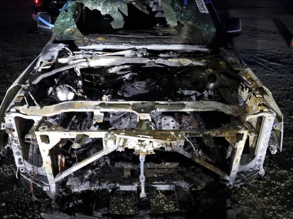 2019 Cadillac Escalade ESV z VIN 1GYS3GKJ1KR154028, wystawiony jako Copart lot #83409884 z przebiegiem Nie podano mil oraz Szkoda całkowita • Salvage title. Historia ofert i sprzedaży dostępna na DreamBid. Obrazek 12.