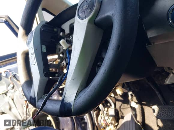 2015 Toyota Prius Four z VIN JTDKN3DU5F1954853, wystawiony jako IAAI lot #40617411 z przebiegiem Nie podano mil oraz . Historia ofert i sprzedaży dostępna na DreamBid. Obrazek 6.