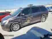 2017 Toyota Sienna XLE with VIN 5TDYZ3DC7HS893002, listed as a Copart auction lot 86320865 with 82,058 mi miles and Salvage title. Bid and sale history available at DreamBid. Image 1.