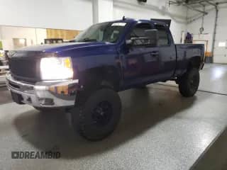 2013 Chevrolet Silverado 1500 LT z VIN 1GCRKSE77DZ163121, wystawiony jako Copart lot #71697005 z przebiegiem 141 531 mil mil oraz Czysty tytuł • Clean title. Historia ofert i sprzedaży dostępna na DreamBid. Obrazek 1.