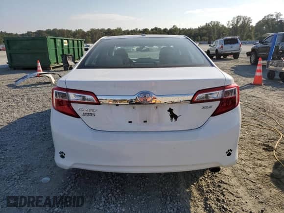 2014 Toyota Camry XLE with VIN 4T1BF1FK7EU741070, listed as a Copart auction lot 83801145 with 47,788 mi miles and Salvage title. Bid and sale history available at DreamBid. Image 6.