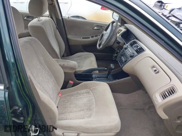 2000 Honda Accord EX with VIN JHMCG5659YC001925, listed as a IAAI auction lot 41715654 with 190,605 mi miles and . Bid and sale history available at DreamBid. Image 5.