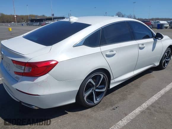 2019 Honda Accord Sport with VIN 1HGCV2F37KA016576, listed as a IAAI auction lot 42077393 with 72,047 mi miles and . Bid and sale history available at DreamBid. Image 4.