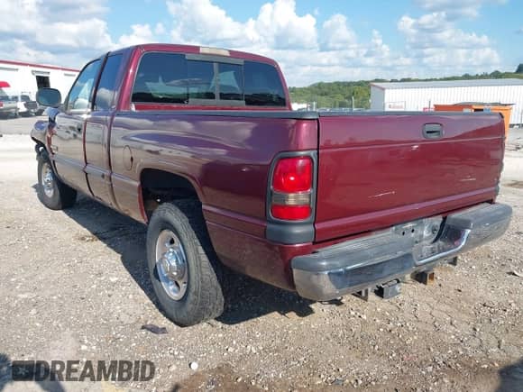 2001 Dodge 2500 with VIN 1B7KC23661J202798, listed as a IAAI auction lot 43362419 with 18,493 mi miles and . Bid and sale history available at DreamBid. Image 3.