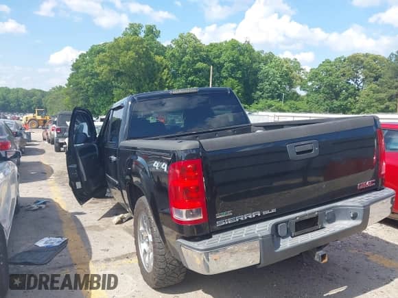 2010 GMC Sierra 1500 SLE с VIN 3GTRKVE37AG237387, выставлен на аукционе IAAI как лот 42226235 с пробегом 181 766 миль миль и . История ставок и продаж доступна на DreamBid. Изображение 3.