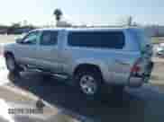 2013 Toyota Tacoma PreRunner z VIN 3TMKU4HN8DM034338, wystawiony jako IAAI lot #41808842 z przebiegiem 142 012 mil mil oraz . Historia ofert i sprzedaży dostępna na DreamBid. Obrazek 3.