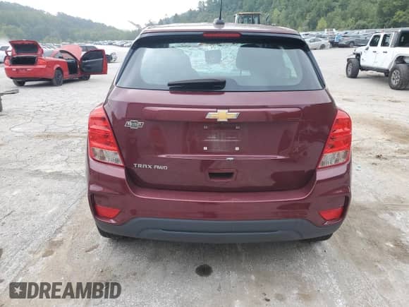 2017 Chevrolet Trax LS z VIN 3GNCJNSB6HL267154, wystawiony jako Copart lot #69224015 z przebiegiem 156 825 mil mil oraz Szkoda całkowita • Salvage title. Historia ofert i sprzedaży dostępna na DreamBid. Obrazek 6.