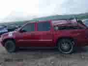 2010 Chevrolet Suburban LT z VIN 1GNUCJE07AR268426, wystawiony jako IAAI lot #42523275 z przebiegiem 252 841 mil mil oraz . Historia ofert i sprzedaży dostępna na DreamBid. Obrazek 15.