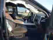 2016 Ford F-150 Lariat z VIN 1FTEW1CG6GFB53475, wystawiony jako IAAI lot #43399593 z przebiegiem 81 754 mil mil oraz . Historia ofert i sprzedaży dostępna na DreamBid. Obrazek 5.