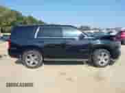 2019 Chevrolet Tahoe LT z VIN 1GNSKBKC0KR392652, wystawiony jako IAAI lot #43247964 z przebiegiem 45 218 mil mil oraz . Historia ofert i sprzedaży dostępna na DreamBid. Obrazek 13.