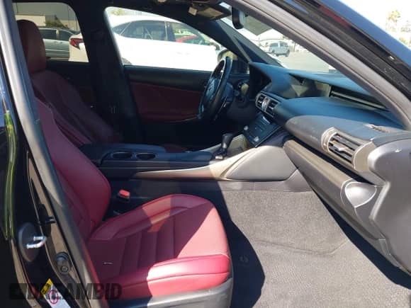 2015 Lexus IS 350 с VIN JTHBE1D26F5014782, выставлен на аукционе IAAI как лот 42735113 с пробегом 106 654 миль миль и . История ставок и продаж доступна на DreamBid. Изображение 5.