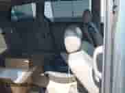 2005 Toyota Sienna XLE z VIN 5TDZA22C05S370201, wystawiony jako IAAI lot #42482161 z przebiegiem 359 646 mil mil oraz . Historia ofert i sprzedaży dostępna na DreamBid. Obrazek 8.