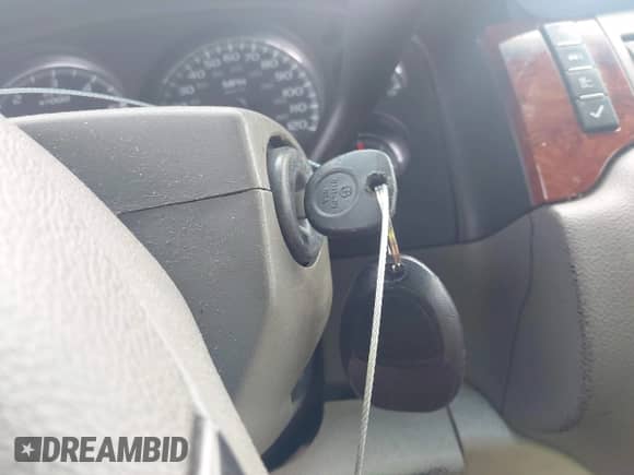 2009 Chevrolet Suburban 2LT с VIN 1GNFC26049R222531, выставлен на аукционе IAAI как лот 42689058 с пробегом 175 503 миль миль и . История ставок и продаж доступна на DreamBid. Изображение 11.