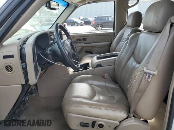 2004 Chevrolet Silverado 2500 LT с VIN 1GCGK23U44F159044, выставлен на аукционе Copart как лот 44541735 с пробегом 160 088 миль миль и Списание • Salvage title. История ставок и продаж доступна на DreamBid. Изображение 7.