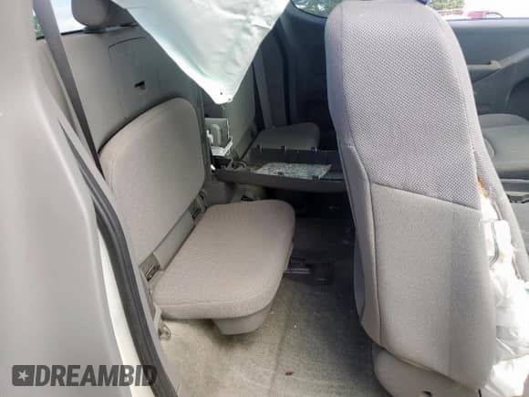 2018 Nissan Frontier S z VIN 1N6BD0CT7JN707875, wystawiony jako Copart lot #82124045 z przebiegiem Nie podano mil oraz Czysty tytuł • Clean title. Historia ofert i sprzedaży dostępna na DreamBid. Obrazek 10.