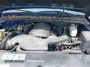 2005 Chevrolet Suburban Z71 z VIN 3GNFK16Z15G142075, wystawiony jako IAAI lot #42172902 z przebiegiem 199 847 mil mil oraz . Historia ofert i sprzedaży dostępna na DreamBid. Obrazek 10.