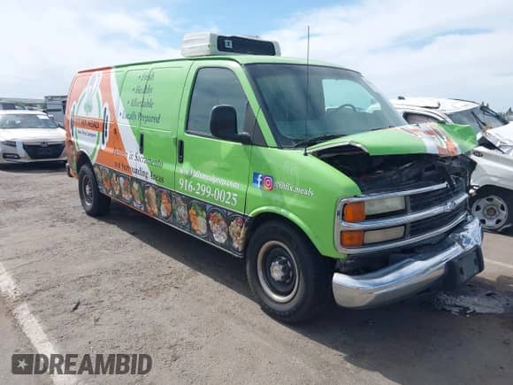 2001 Chevrolet Express z VIN 1GCHG39R011111547, wystawiony jako IAAI lot #42265979 z przebiegiem 297 607 mil mil oraz . Historia ofert i sprzedaży dostępna na DreamBid. Obrazek 1.