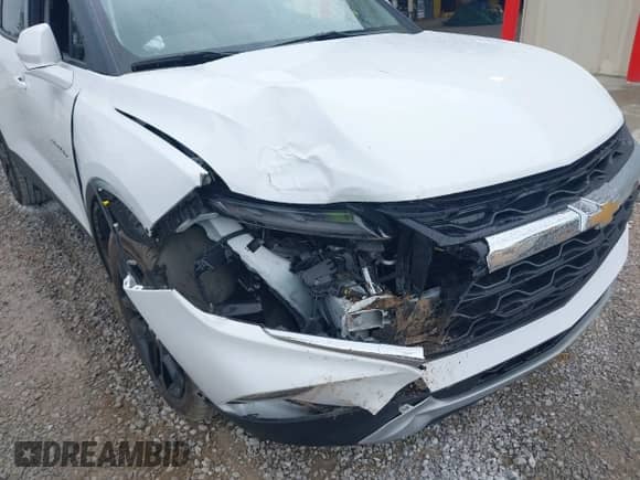 2024 Chevrolet Blazer LT with VIN 3GNKBCR46RS127441, listed as a IAAI auction lot 42939227 with 40,432 mi miles and . Bid and sale history available at DreamBid. Image 6.