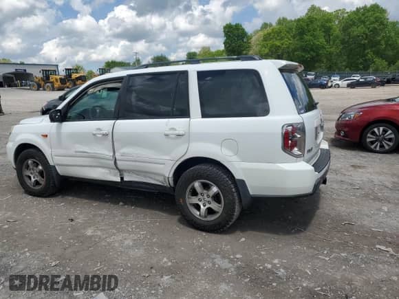 2006 Honda Pilot EX-L с VIN 5FNYF28616B023271, выставлен на аукционе Copart как лот 54351645 с пробегом 291 567 миль миль и Чистый • Clean title. История ставок и продаж доступна на DreamBid. Изображение 2.