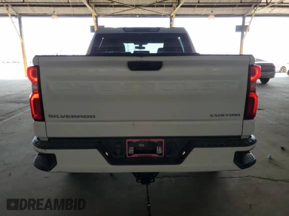 2019 Chevrolet Silverado 1500 Custom with VIN 3GCPWBEHXKG150607, listed as a Copart auction lot 71481825 with 113,960 mi miles and Salvage title. Bid and sale history available at DreamBid. Image 6.