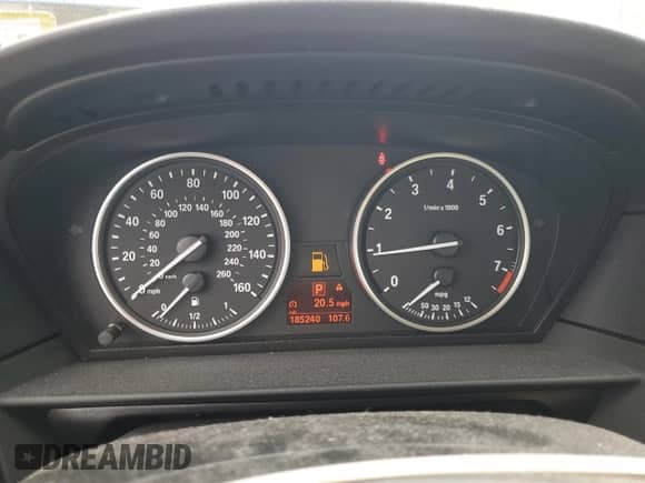 2010 BMW 5 Series 528i xDrive z VIN WBANV1C52AC446068, wystawiony jako Copart lot #71206885 z przebiegiem 185 240 mil mil oraz Szkoda całkowita • Salvage title. Historia ofert i sprzedaży dostępna na DreamBid. Obrazek 9.