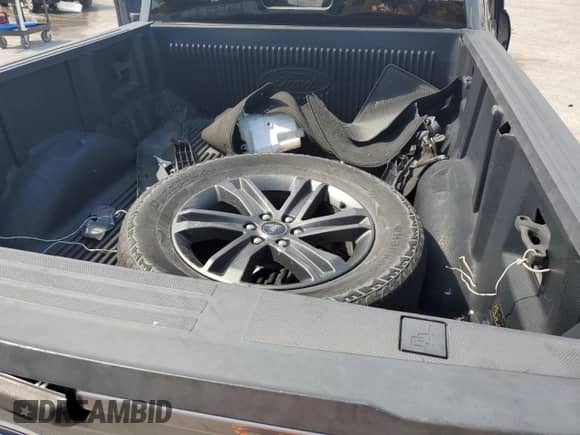 2021 Ford F-150 XL z VIN 1FTEX1EP4MKE97657, wystawiony jako Copart lot #84257035 z przebiegiem 33 163 mil mil oraz Szkoda całkowita • Salvage title. Historia ofert i sprzedaży dostępna na DreamBid. Obrazek 12.