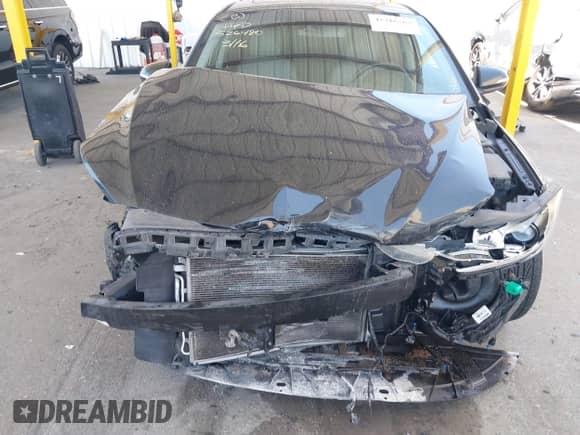 2017 Hyundai Elantra Limited z VIN 5NPD84LF0HH098947, wystawiony jako IAAI lot #42316562 z przebiegiem 102 629 mil mil oraz . Historia ofert i sprzedaży dostępna na DreamBid. Obrazek 6.