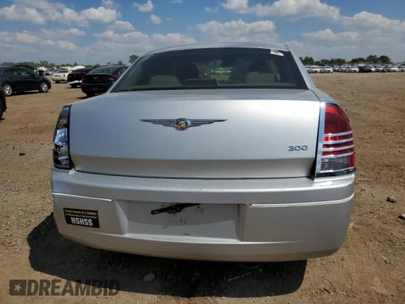 2007 Chrysler 300 with VIN 2C3KA43R17H845912, listed as a Copart auction lot 68681755 with 129,961 mi miles and Salvage title. Bid and sale history available at DreamBid. Image 6.