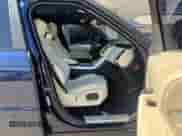 2017 Land Rover Range Rover Sport Autobiography z VIN SALWV2FE3HA142612, wystawiony jako Copart lot #85688165 z przebiegiem 151 760 mil mil oraz Czysty tytuł • Clean title. Historia ofert i sprzedaży dostępna na DreamBid. Obrazek 5.