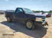 2011 Chevrolet Silverado 1500 Work Truck z VIN 1GCNKPEAXBZ243467, wystawiony jako Copart lot #52520765 z przebiegiem 207 625 mil mil oraz Szkoda całkowita • Salvage title. Historia ofert i sprzedaży dostępna na DreamBid. Obrazek 4.
