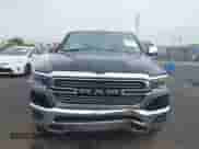 2021 Ram 1500 Laramie z VIN 1C6SRFJT1MN774221, wystawiony jako IAAI lot #42505708 z przebiegiem 48 645 mil mil oraz . Historia ofert i sprzedaży dostępna na DreamBid. Obrazek 12.