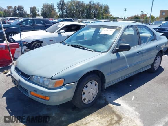 1996 Honda Accord LX with VIN 1HGCD5634TA137359, listed as a IAAI auction lot 42683307 with 228,614 mi miles and . Bid and sale history available at DreamBid. Image 17.