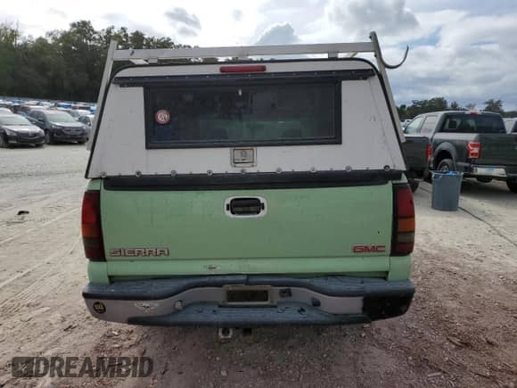 2005 GMC Sierra 1500 Work Truck with VIN 1GTEC14V45Z248148, listed as a Copart auction lot 79918154 with 319,850 mi miles and Non repairable. Bid and sale history available at DreamBid. Image 6.