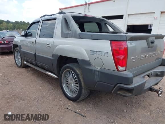 2004 Chevrolet Avalanche Z66 с VIN 3GNEC12T04G275497, выставлен на аукционе IAAI как лот 43249708 с пробегом Не указан миль и . История ставок и продаж доступна на DreamBid. Изображение 3.