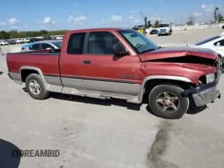 1999 Dodge 1500 z VIN 3B7HC13Y3XG166438, wystawiony jako Copart lot #77489184 z przebiegiem 204 102 mil mil oraz Szkoda całkowita • Salvage title. Historia ofert i sprzedaży dostępna na DreamBid. Obrazek 4.