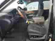 2019 Cadillac Escalade ESV z VIN 1GYS3GKJ9KR350198, wystawiony jako Copart lot #75814444 z przebiegiem Nie podano mil oraz Nie do naprawy • Non repairable. Historia ofert i sprzedaży dostępna na DreamBid. Obrazek 7.