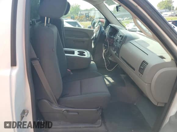 2013 Chevrolet Silverado 1500 Work Truck z VIN 1GCNCPEX6DZ387408, wystawiony jako Copart lot #68918755 z przebiegiem 171 170 mil mil oraz Szkoda całkowita • Salvage title. Historia ofert i sprzedaży dostępna na DreamBid. Obrazek 10.