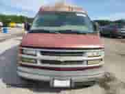 1998 Chevrolet Express Cargo YF7 z VIN 1GBFG15R8W1006638, wystawiony jako Copart lot #60541195 z przebiegiem Nie podano mil oraz Czysty tytuł • Clean title. Historia ofert i sprzedaży dostępna na DreamBid. Obrazek 5.