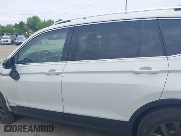 2022 Volkswagen Tiguan SE с VIN 3VV2B7AX2NM165433, выставлен на аукционе IAAI как лот 42512783 с пробегом 39 713 миль миль и . История ставок и продаж доступна на DreamBid. Изображение 14.