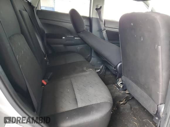 2021 Mitsubishi Outlander ES z VIN JA4ARUAUXMU018047, wystawiony jako Copart lot #70040325 z przebiegiem 93 462 mil mil oraz Szkoda całkowita • Salvage title. Historia ofert i sprzedaży dostępna na DreamBid. Obrazek 11.